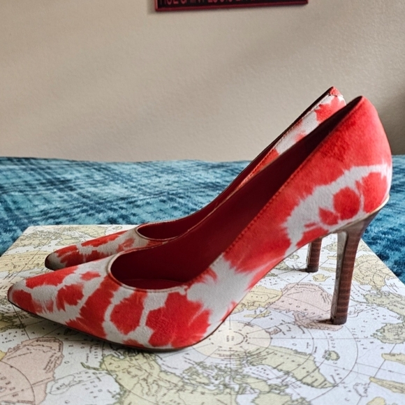 Ralph Lauren Pinterest Red Gray Tie Dye Suede Stiletto Statement Heels, size 6.5 - Picture 11 of 11